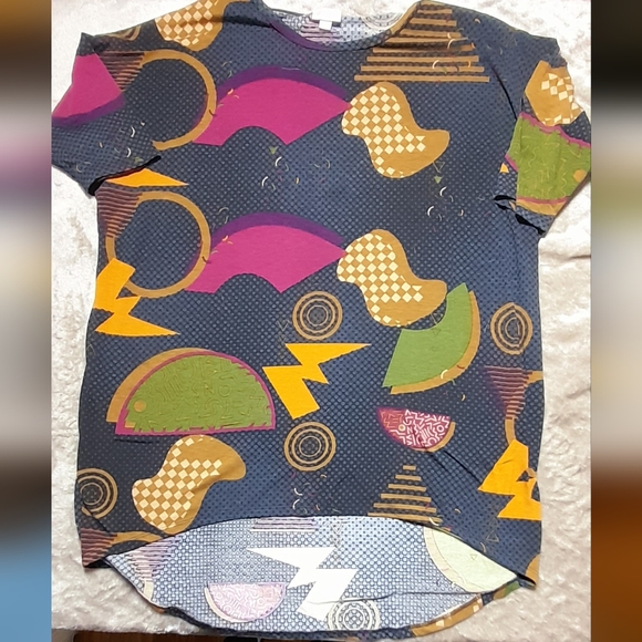 LulaRoe Irma Medium - Picture 1 of 3